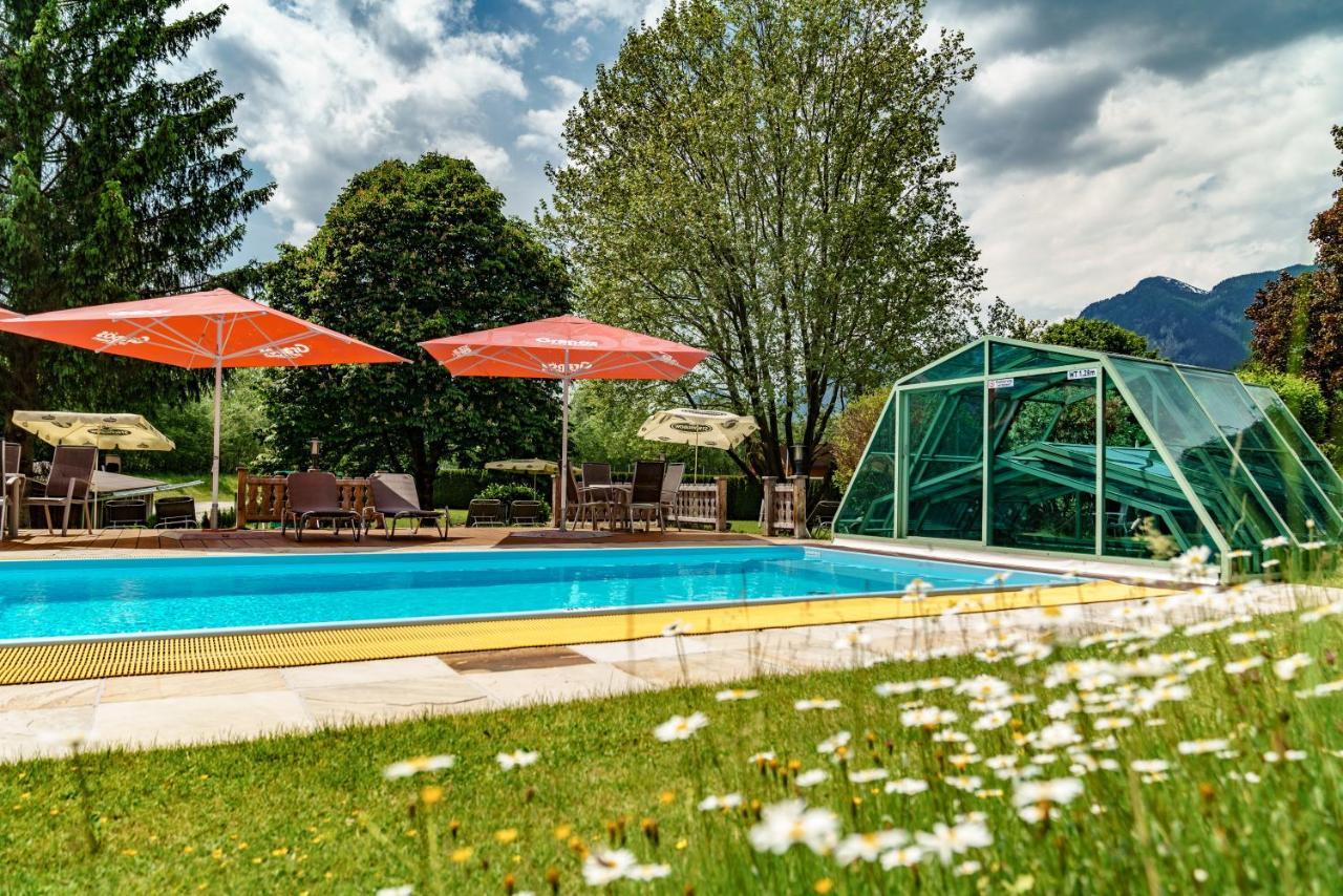 Sport & Familienhotel Baerenwirt Aich  Bagian luar foto