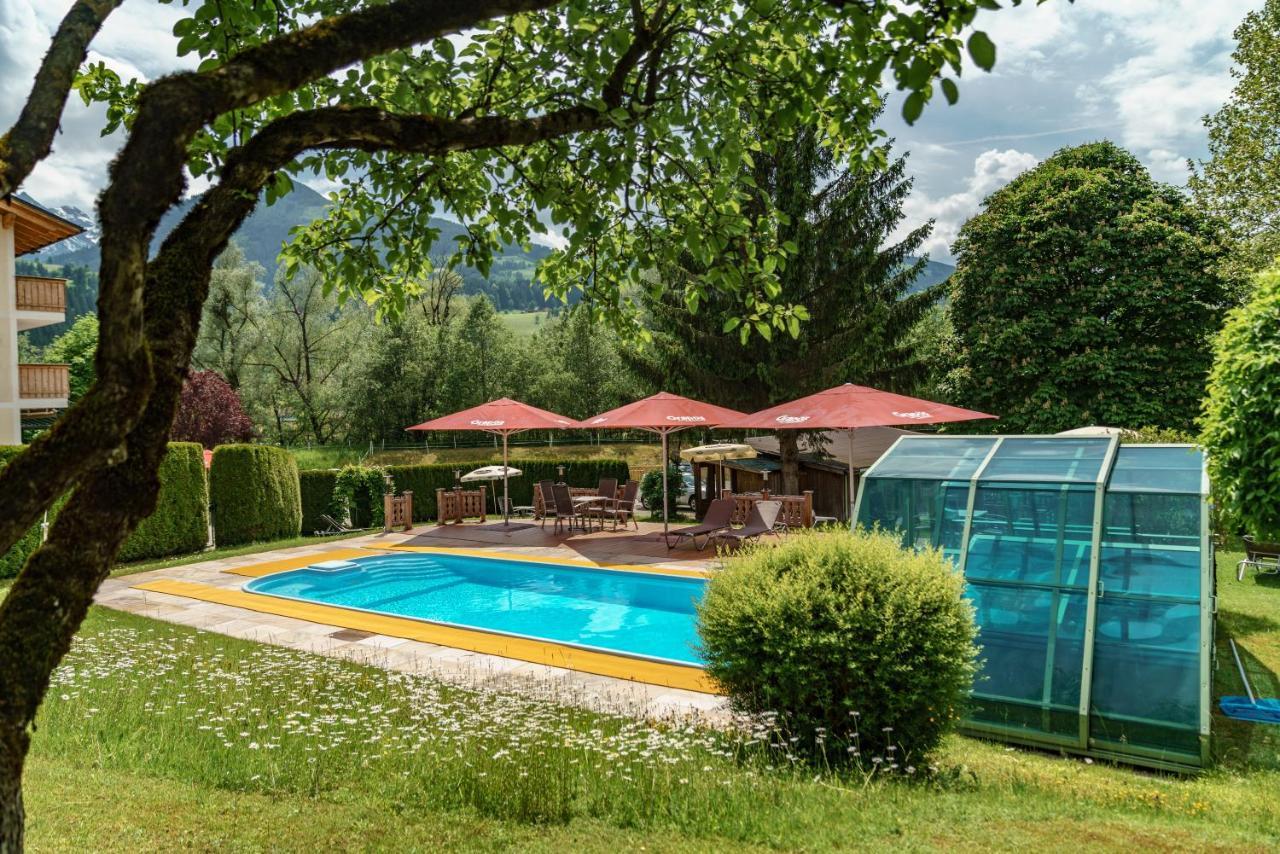 Sport & Familienhotel Baerenwirt Aich  Bagian luar foto
