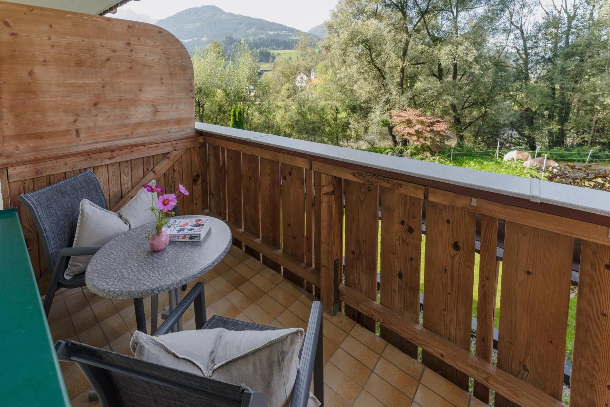 Sport & Familienhotel Baerenwirt Aich  Bagian luar foto