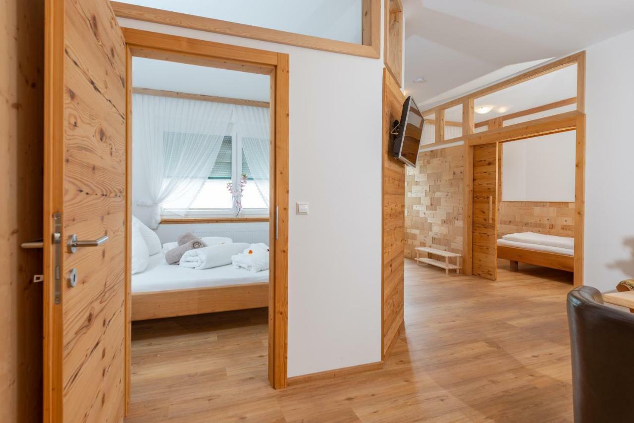 Sport & Familienhotel Baerenwirt Aich  Bagian luar foto